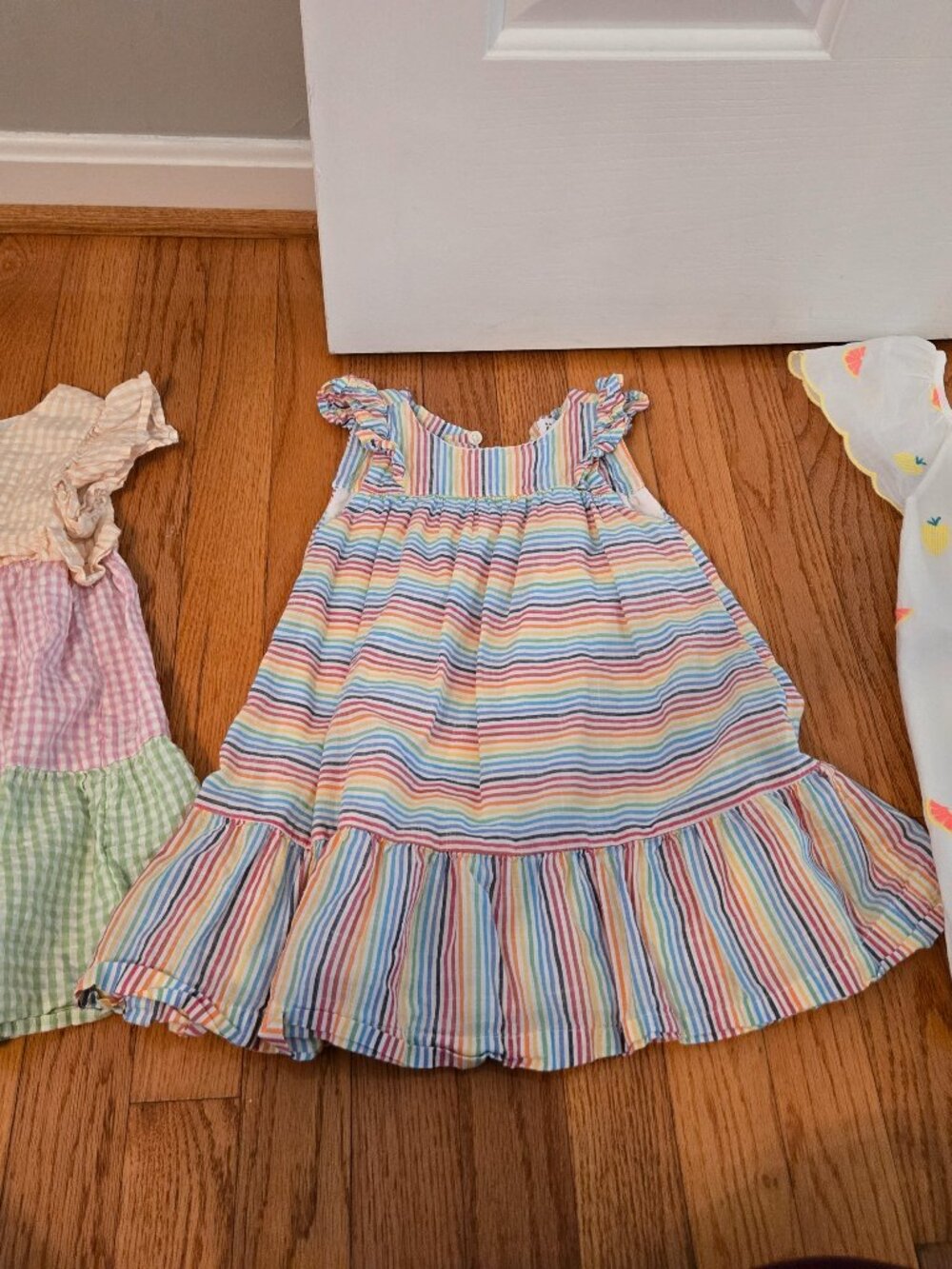 Girls size 3T Gap Kids bundle of three dresses